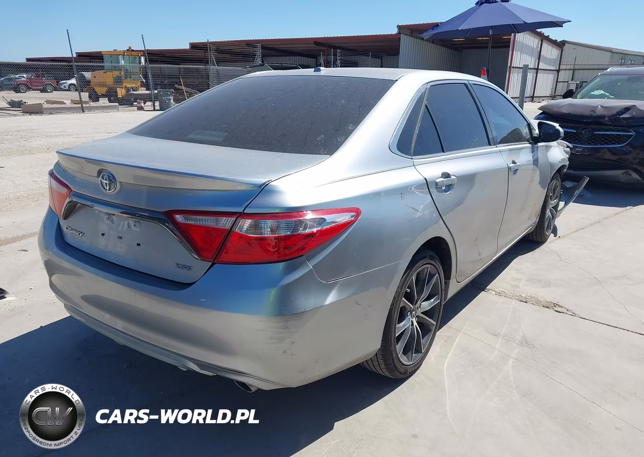 2016 Toyota Camry Xse VIN:4T1BF1FK7GU157920 - 4