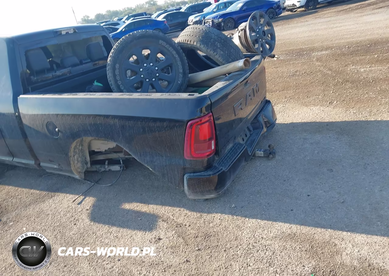 2025 Ram 2500 Laramie 4X4 6'4 Box VIN:3C63R5NL7SG504148 - 18