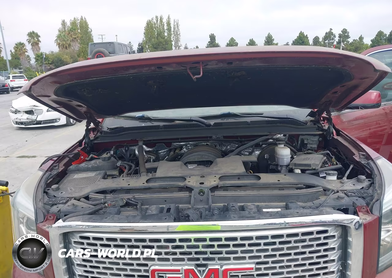 2017 GMC Yukon Denali VIN:1GKS2CKJ1HR164024 - 10