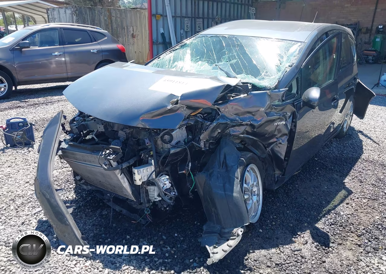 2013 Toyota Prius V Three VIN:JTDZN3EU2D3230519 - 6