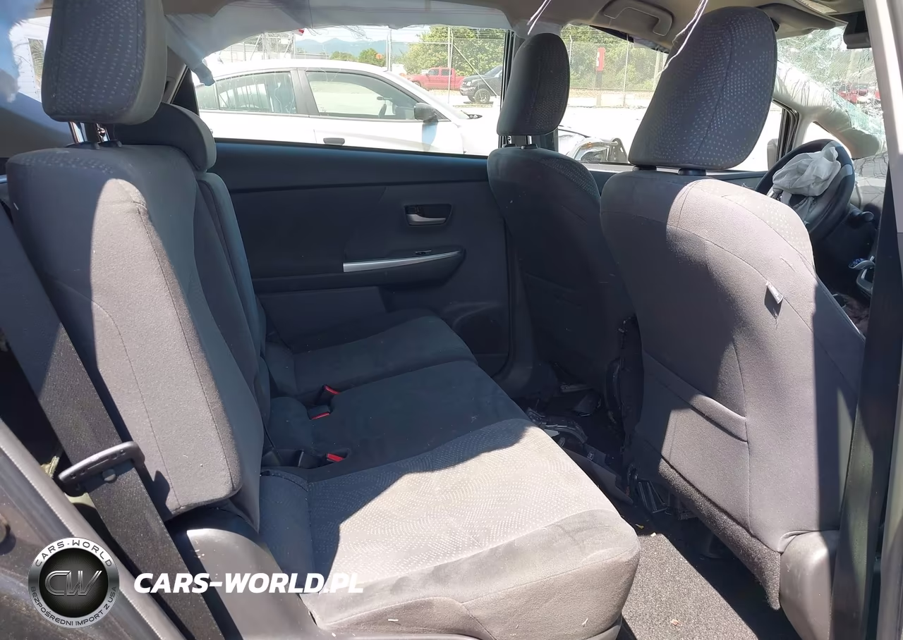 2013 Toyota Prius V Three VIN:JTDZN3EU2D3230519 - 8