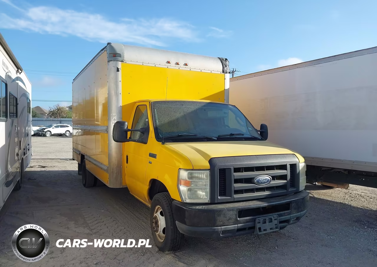 2011 Ford E-350 Cutaway