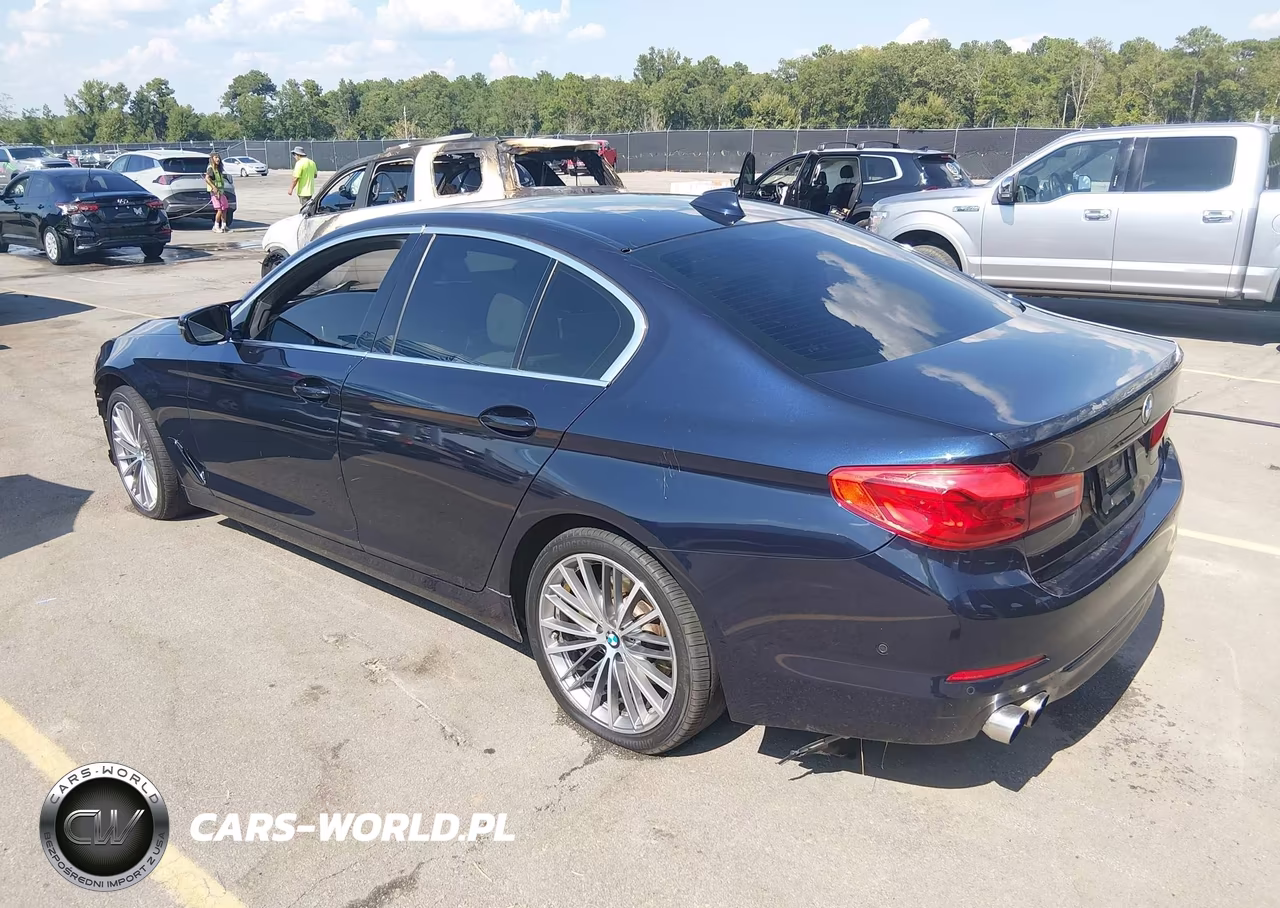 2019 BMW 530I VIN:WBAJA5C56KWW04946 - 3