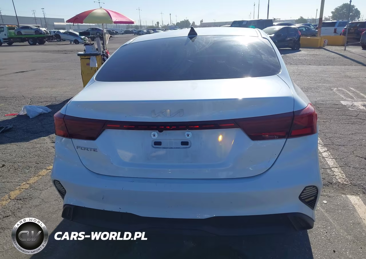 2023 Kia Forte Lxs VIN:3KPF24AD0PE653698 - 16