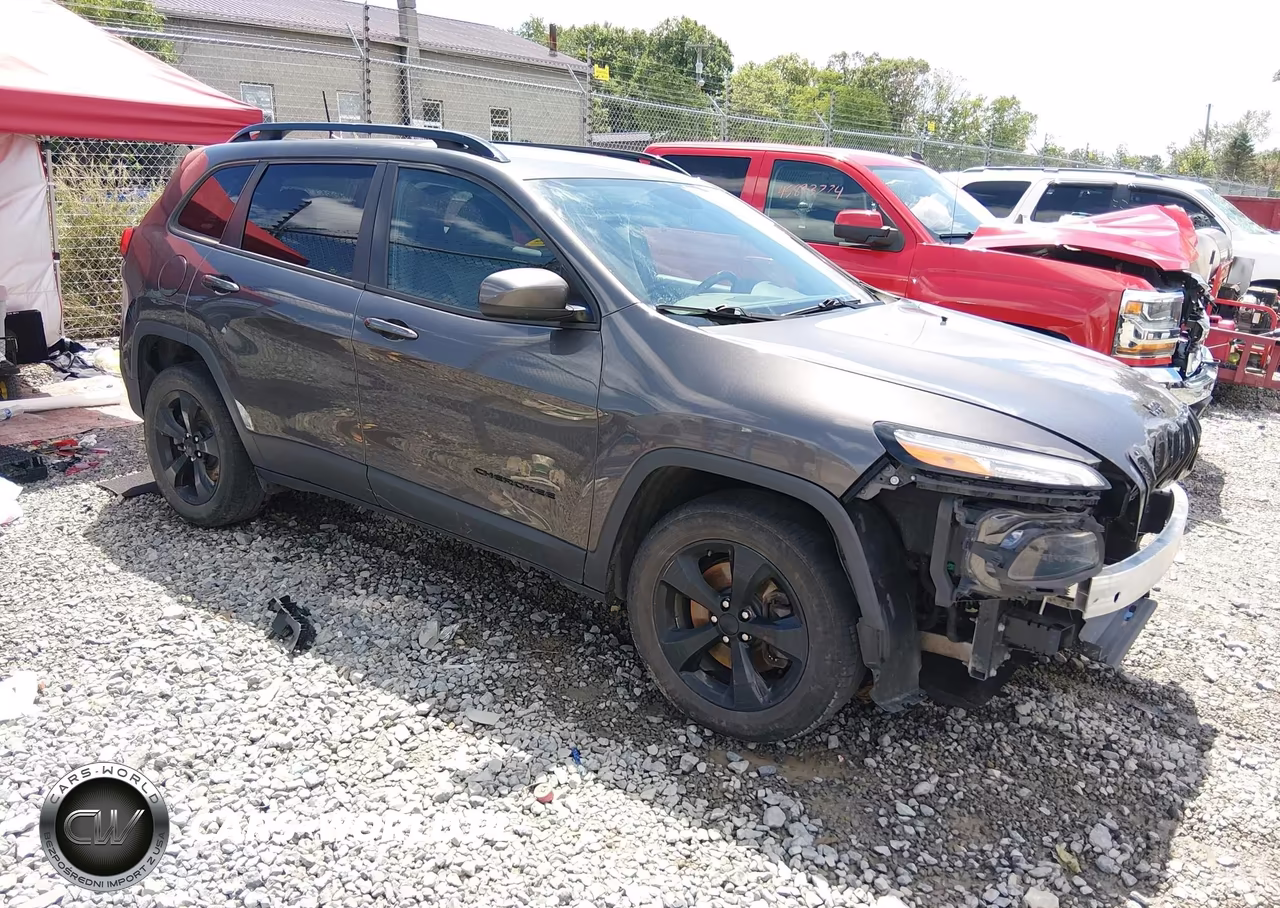 2018 Jeep Cherokee Latitude 4X4 – zdjęcie 1 z 17