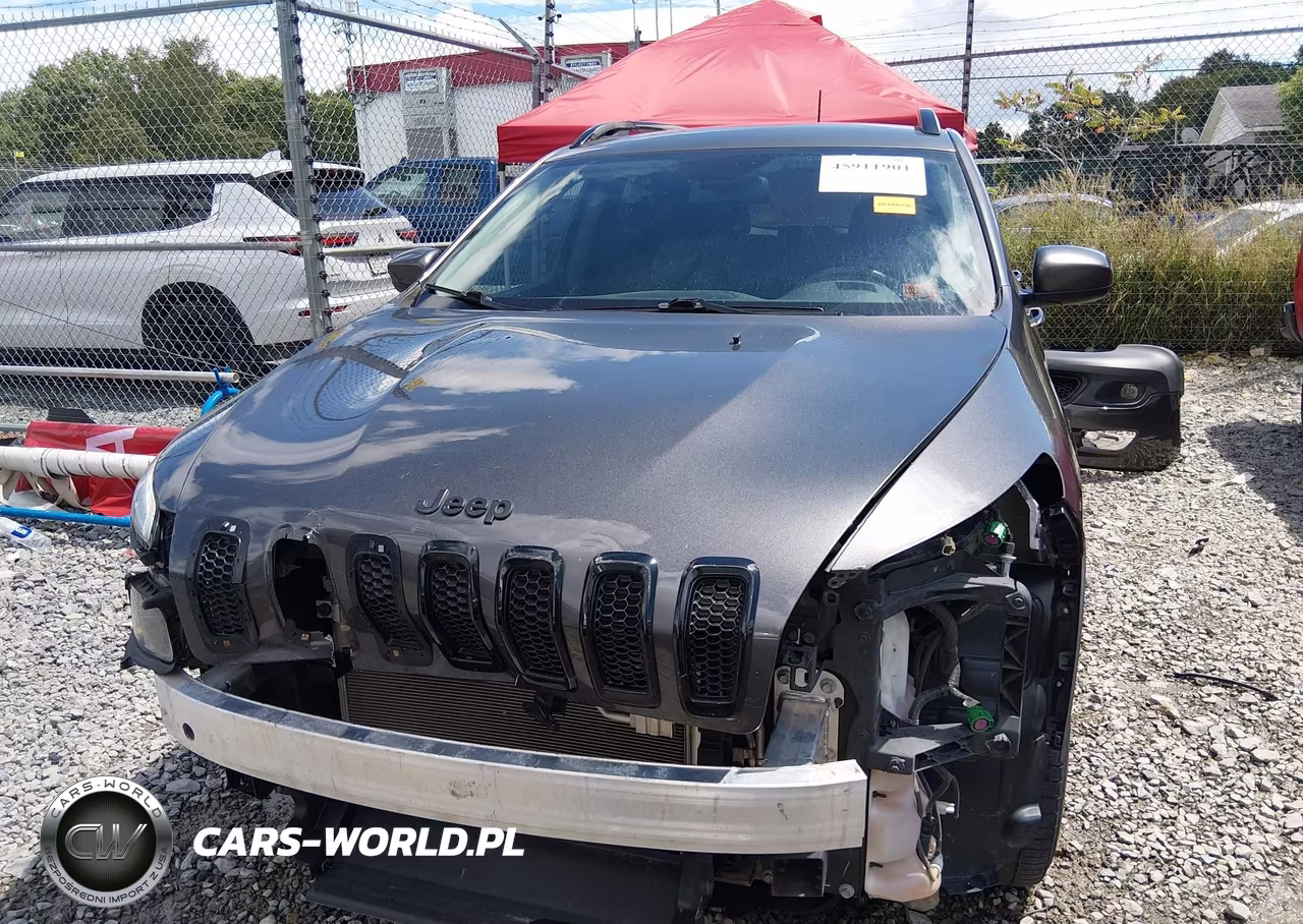 2018 Jeep Cherokee Latitude 4X4 VIN:1C4PJMCB1JD501733 - 13