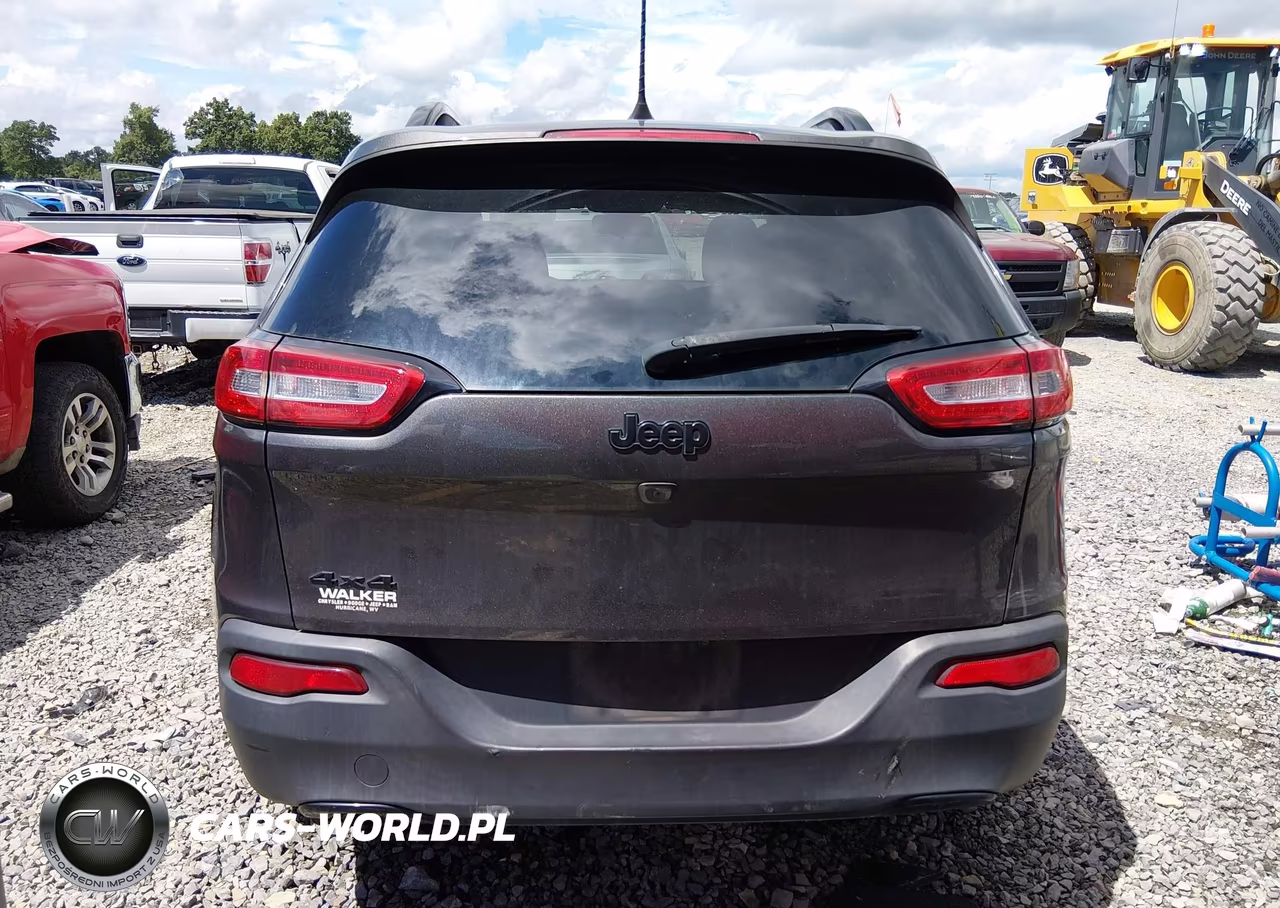 2018 Jeep Cherokee Latitude 4X4 VIN:1C4PJMCB1JD501733 - 17