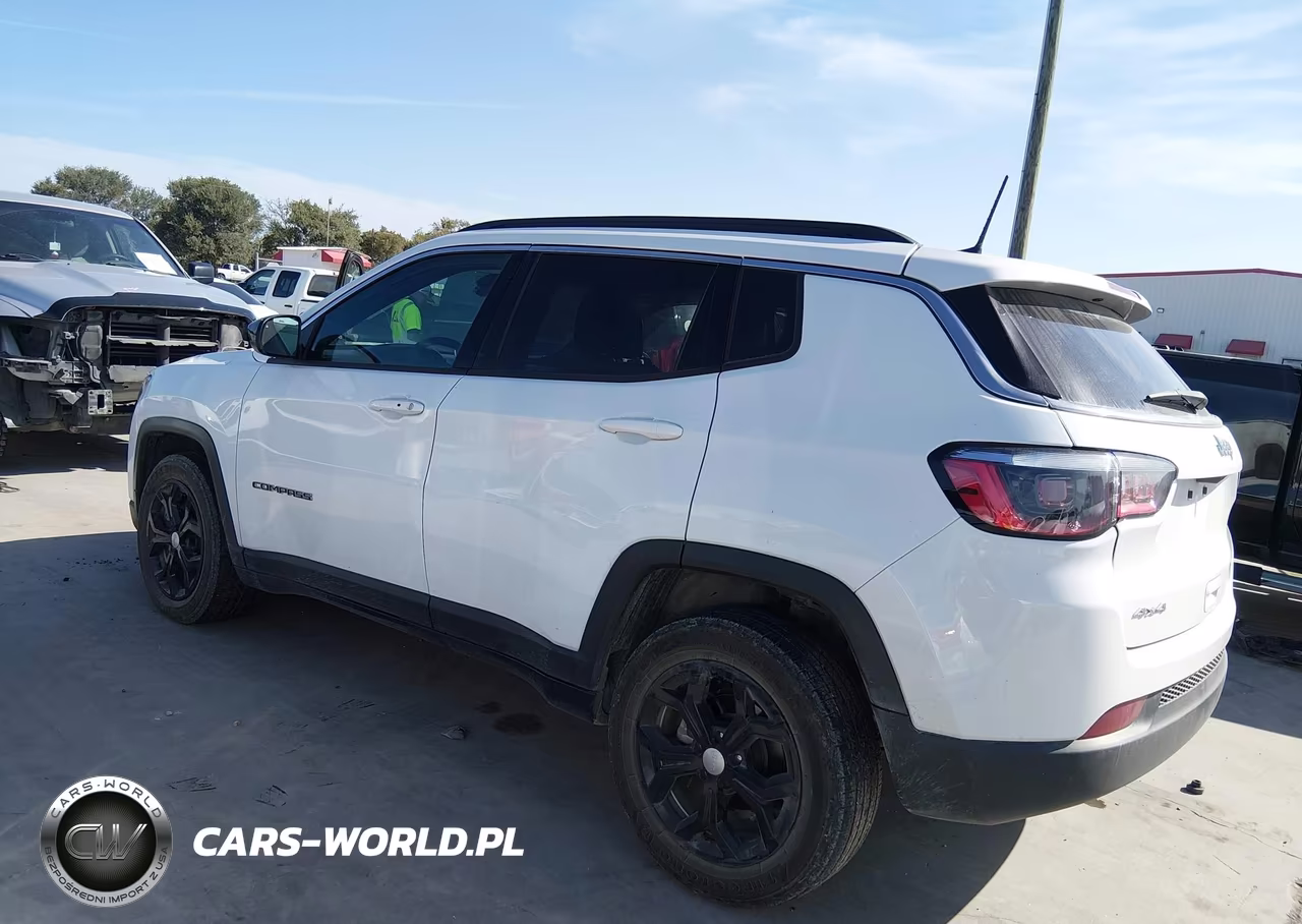 2024 Jeep Compass Latitude 4X4 VIN:3C4NJDBN4RT153550 - 15