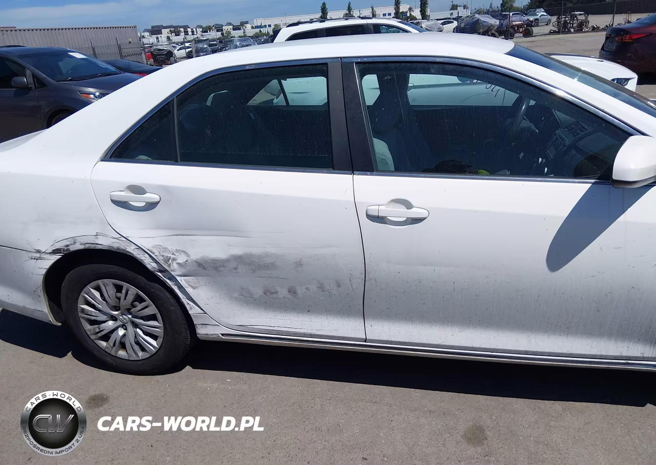2012 Toyota Camry Le VIN:4T4BF1FK2CR273963 - 17