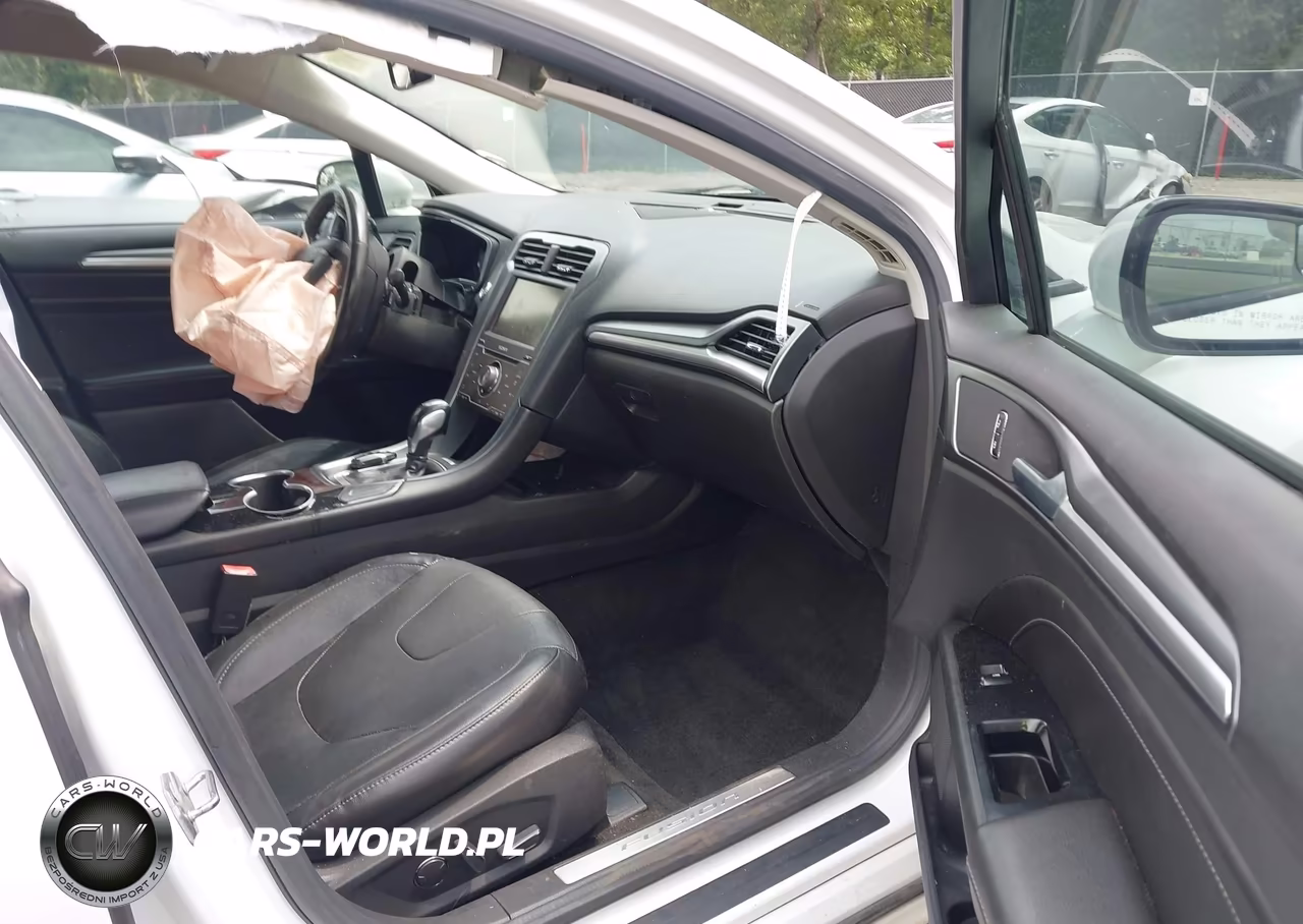 2015 Ford Fusion Titanium VIN:3FA6P0K97FR238329 - 5