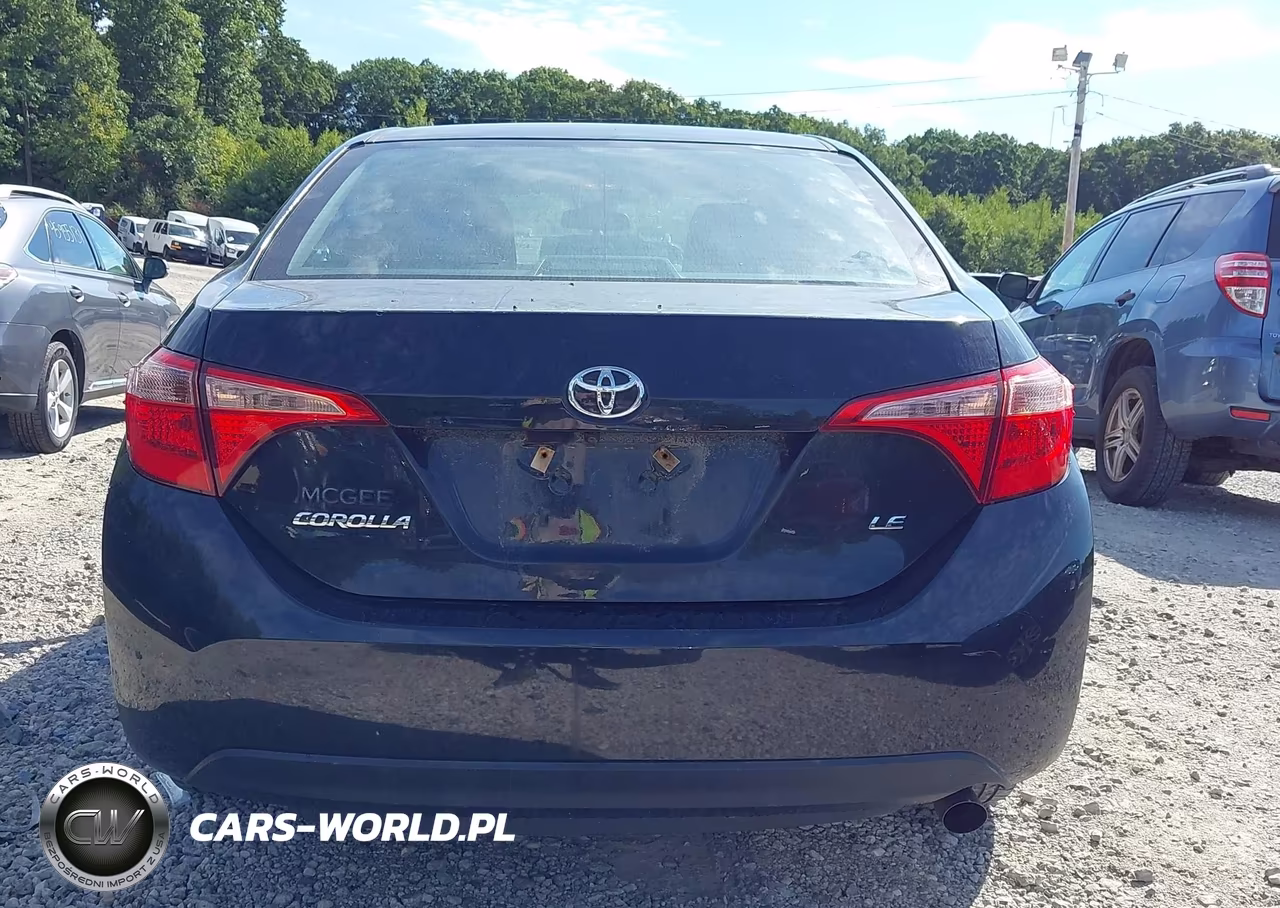 2018 Toyota Corolla Le VIN:2T1BURHE6JC079490 - 16
