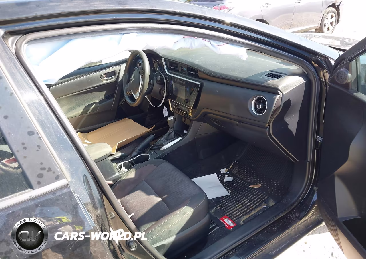 2018 Toyota Corolla Le VIN:2T1BURHE6JC079490 - 5