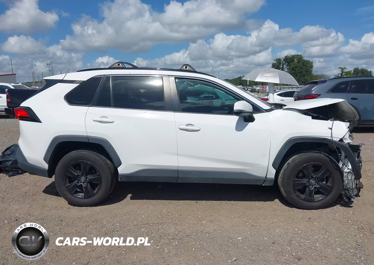 2020 Toyota Rav4 Xle VIN:2T3W1RFV3LC054666 - 14