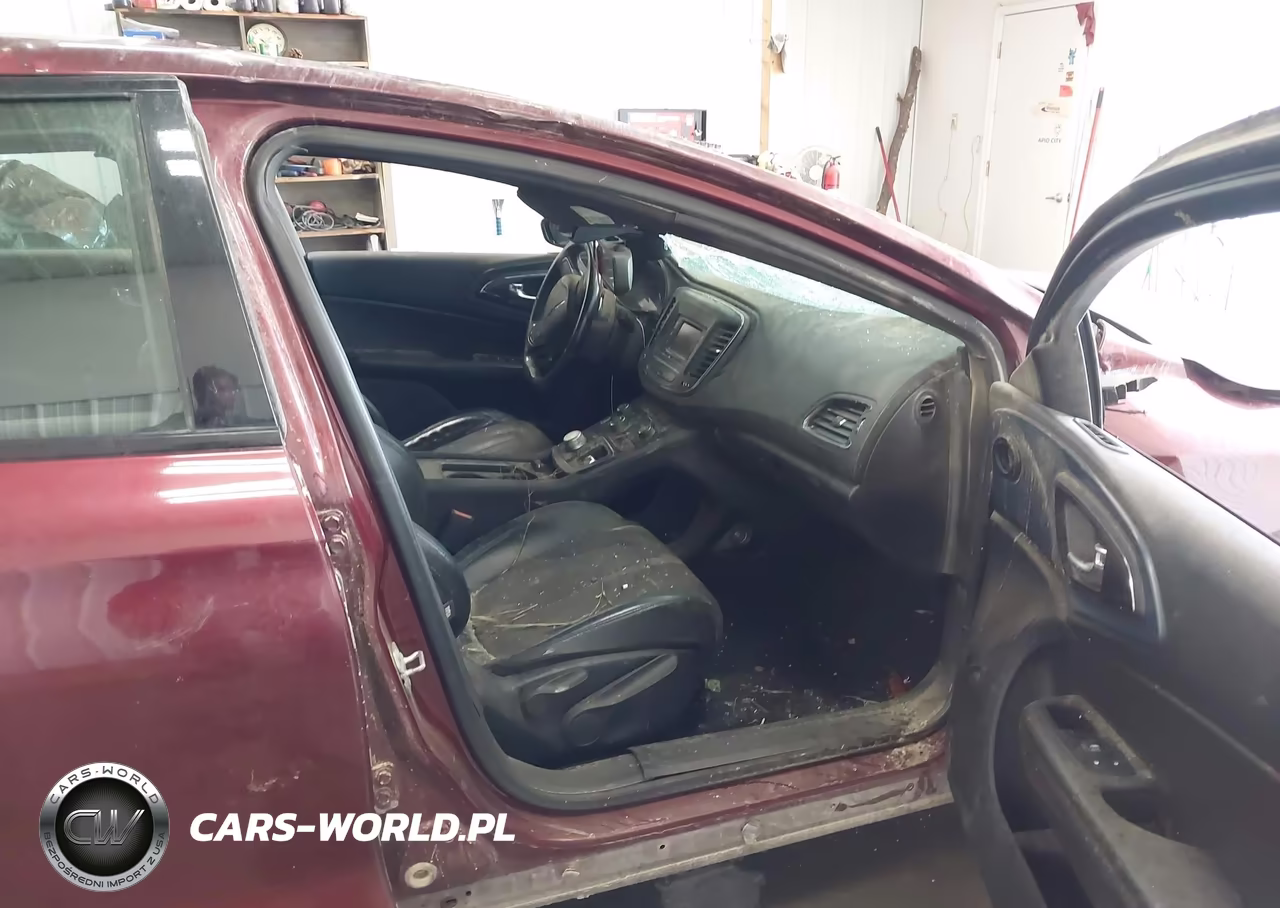 2015 Chrysler 200 S VIN:1C3CCCDG6FN553586 - 5
