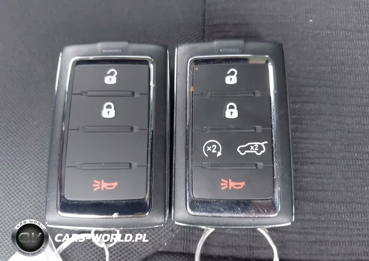 2023 Jeep Grand Cherokee Laredo 4X4 VIN:1C4RJHAGXPC529186 - 11