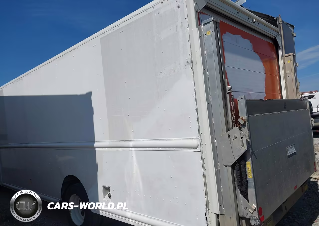 2015 Ford F-59 Commercial Stripped VIN:1F66F5KY9F0A03998 - 3
