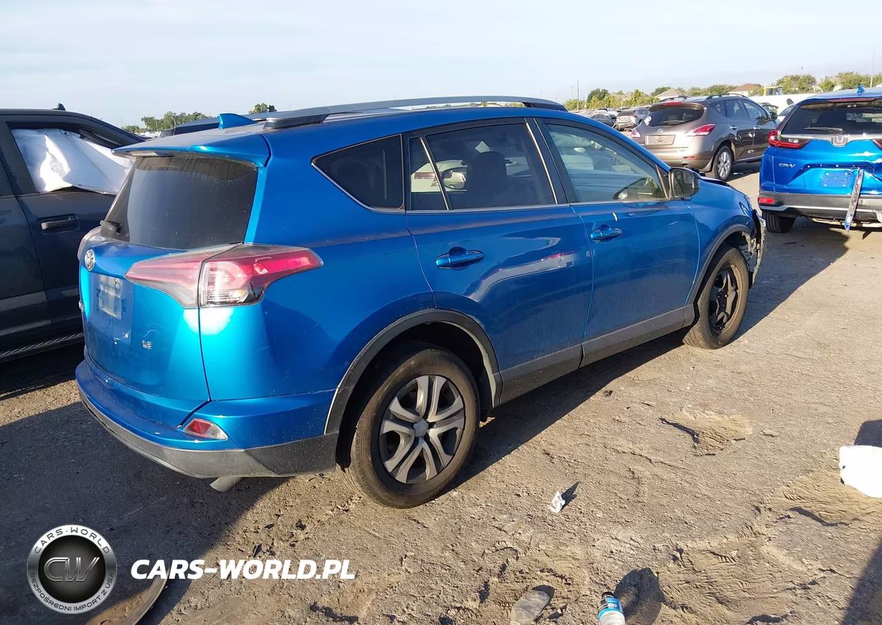 2018 Toyota Rav4 Le VIN:JTMZFREV8JJ726876 - 4