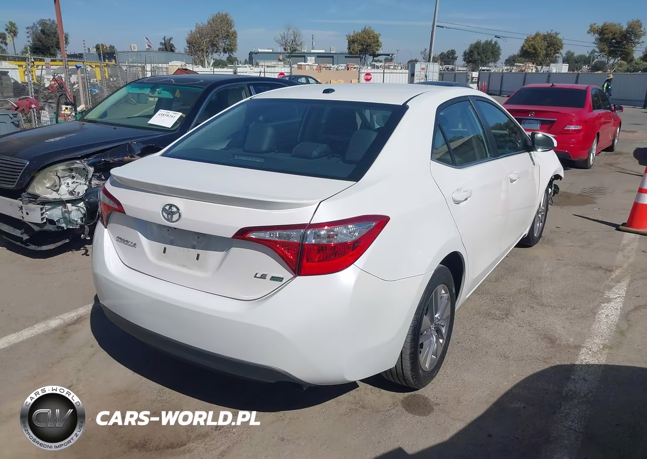 2015 Toyota Corolla Le Eco Premium VIN:5YFBPRHE4FP205456 - 4