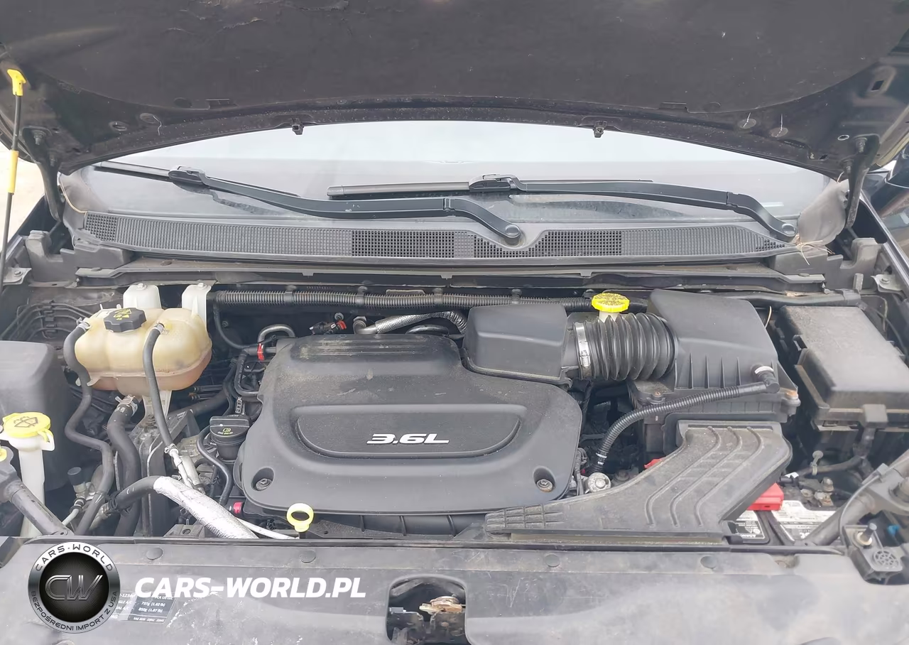 2017 Chrysler Pacifica Touring-L Plus VIN:2C4RC1EG8HR721517 - 10