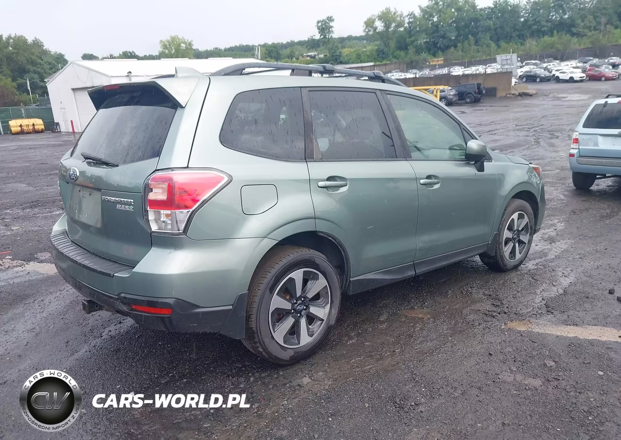 2017 Subaru Forester 2.5I Premium VIN:JF2SJAEC3HH405492 - 4