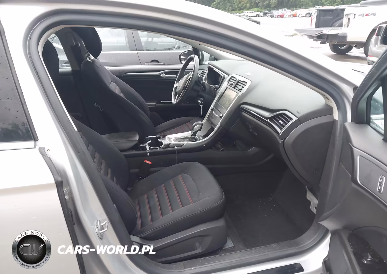 2014 Ford Fusion Se VIN:3FA6P0H91ER207597 - 5