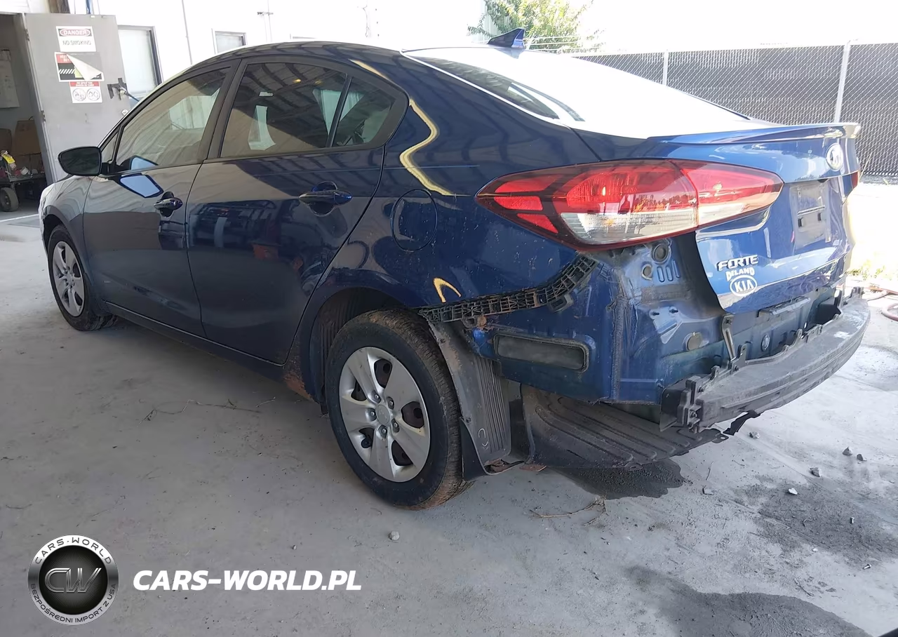 2018 Kia Forte Lx VIN:3KPFL4A75JE184977 - 3