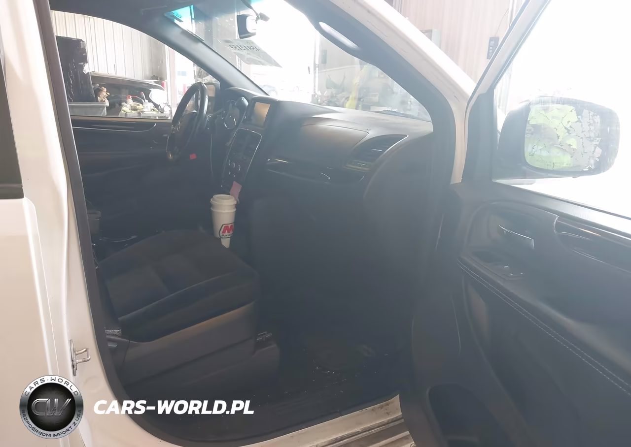 2018 Dodge Grand Caravan Se Plus VIN:2C4RDGBG3JR218181 - 5