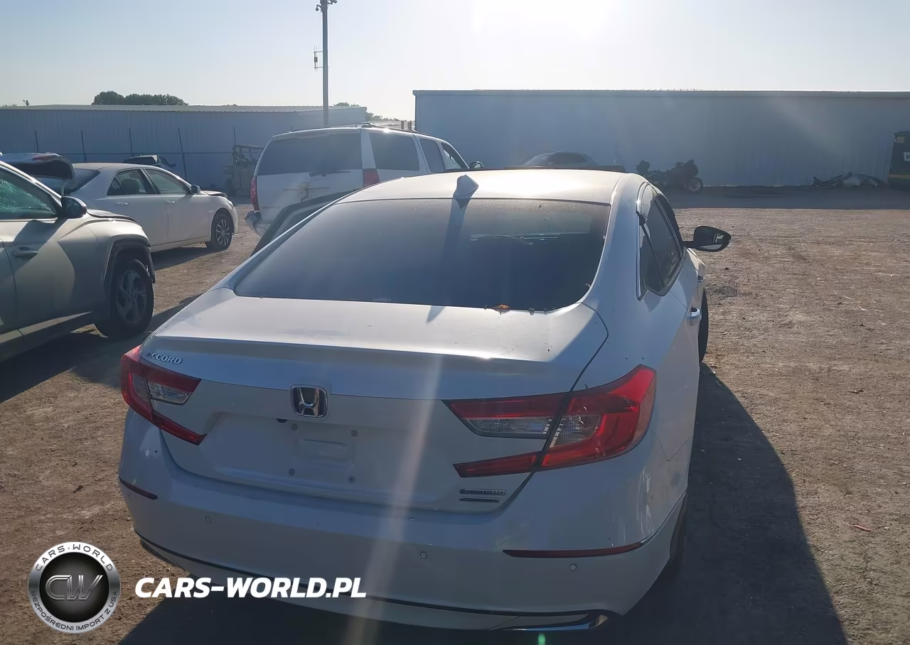 2021 Honda Accord Hybrid Touring VIN:1HGCV3F97MA021581 - 17