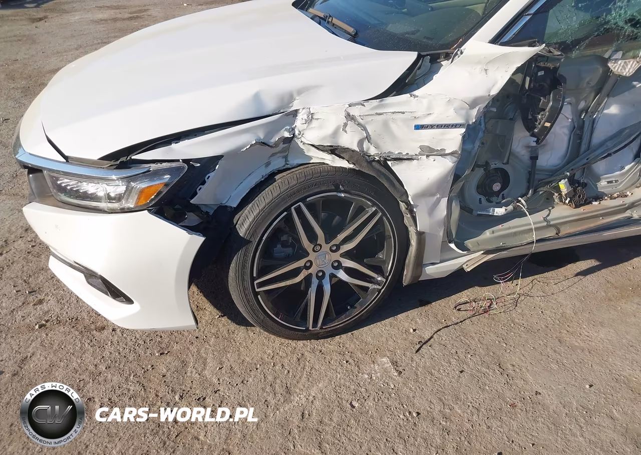 2021 Honda Accord Hybrid Touring VIN:1HGCV3F97MA021581 - 18