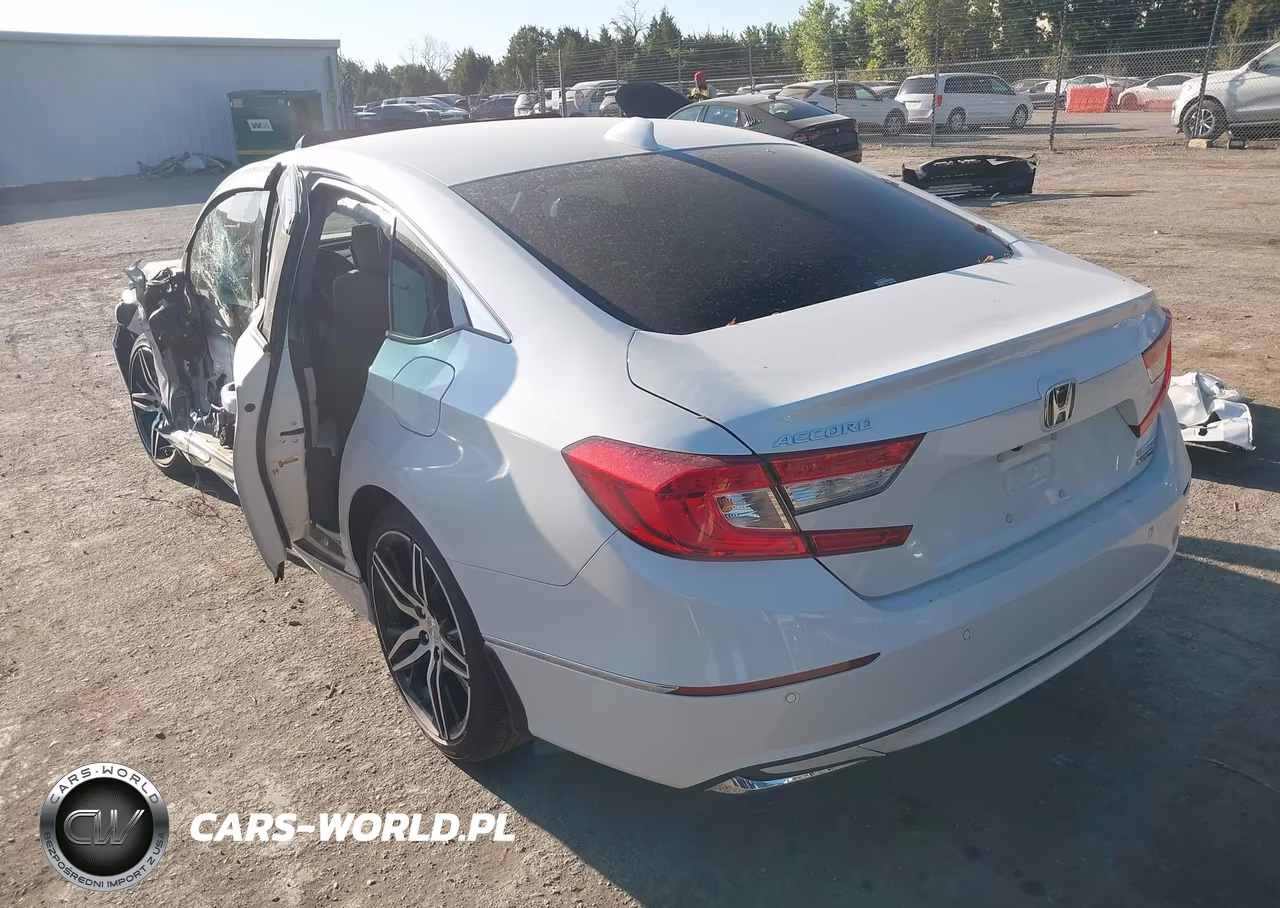 2021 Honda Accord Hybrid Touring VIN:1HGCV3F97MA021581 - 3