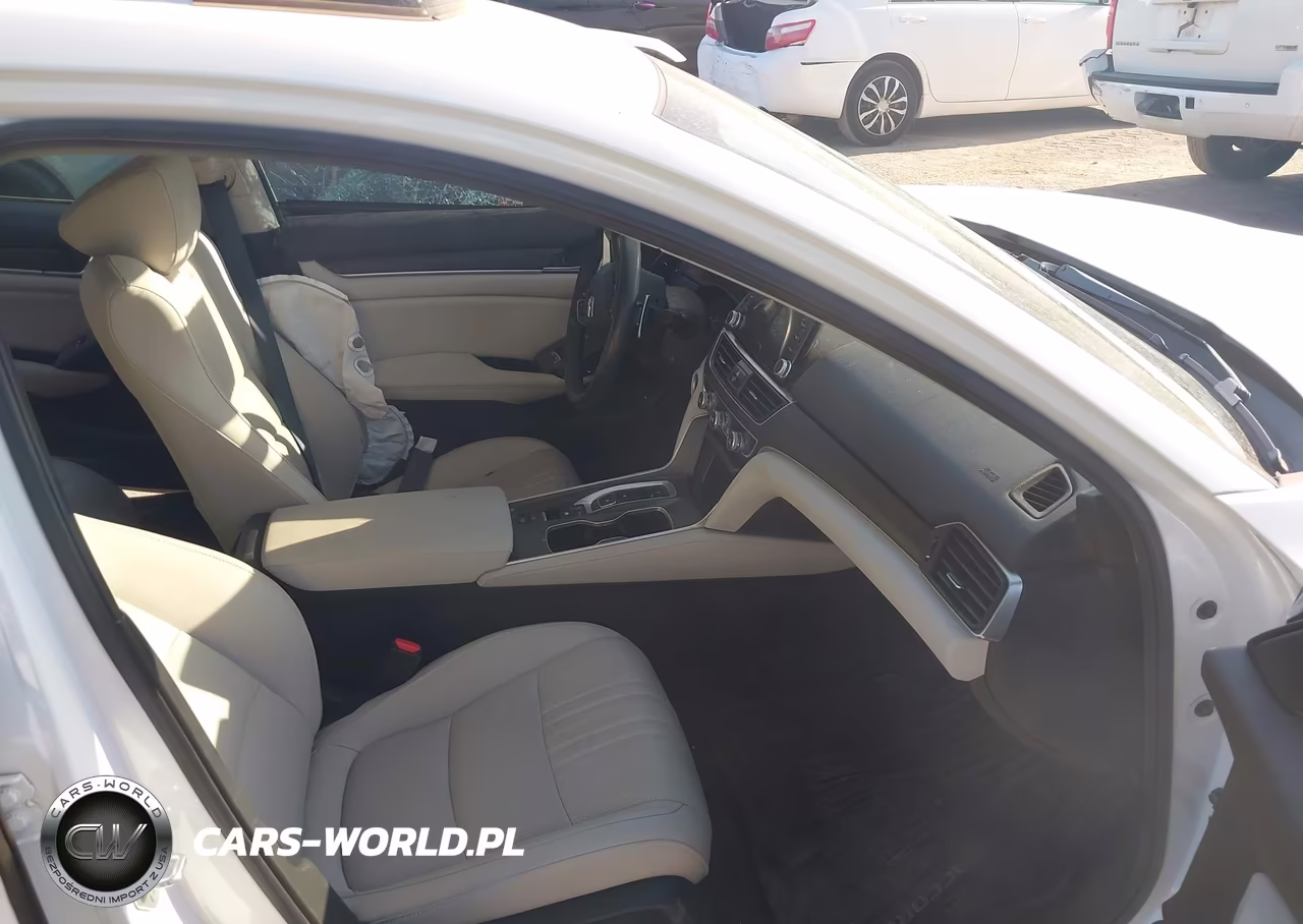 2021 Honda Accord Hybrid Touring VIN:1HGCV3F97MA021581 - 5