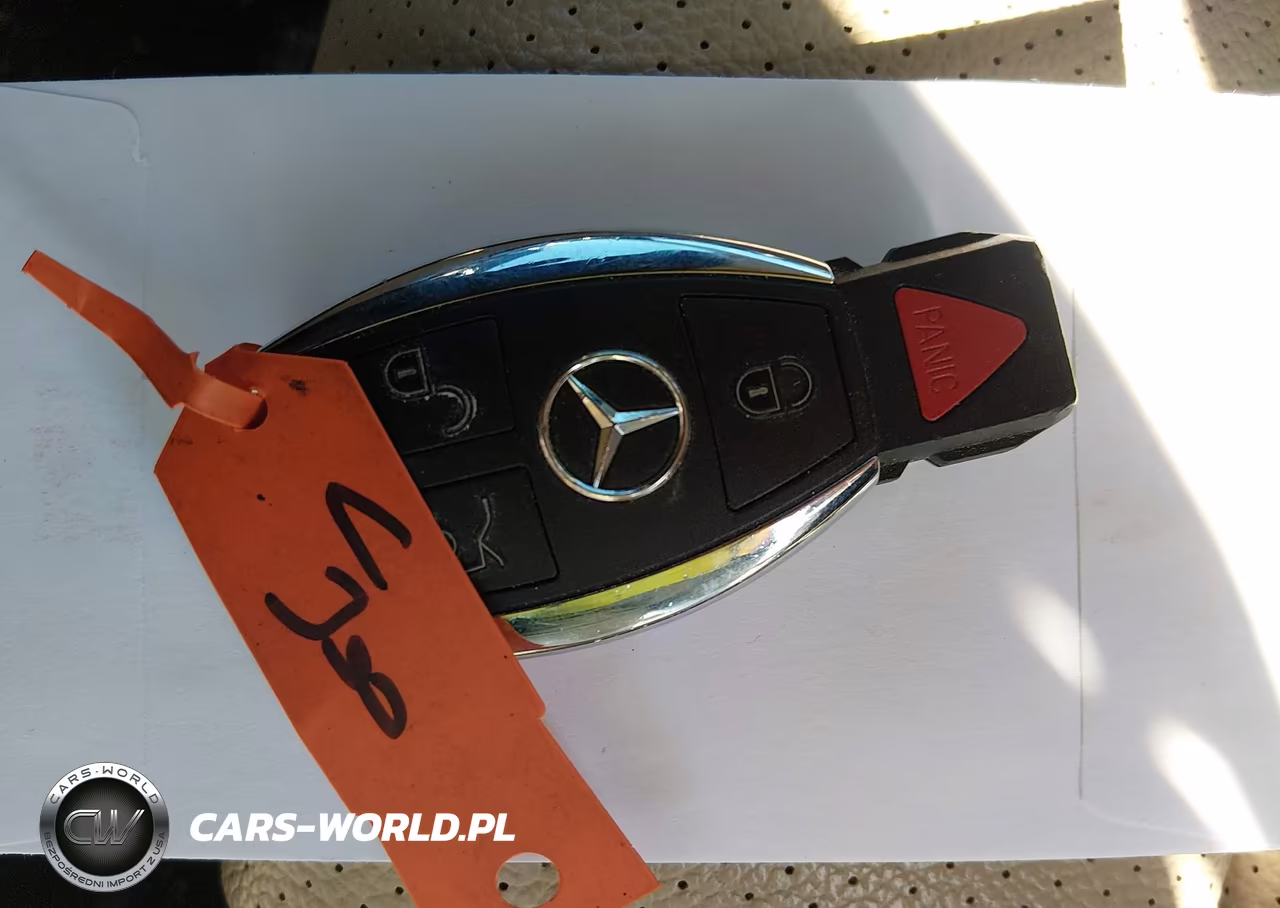 2015 Mercedes-Benz C 300 4Matic VIN:55SWF4KB4FU023420 - 11