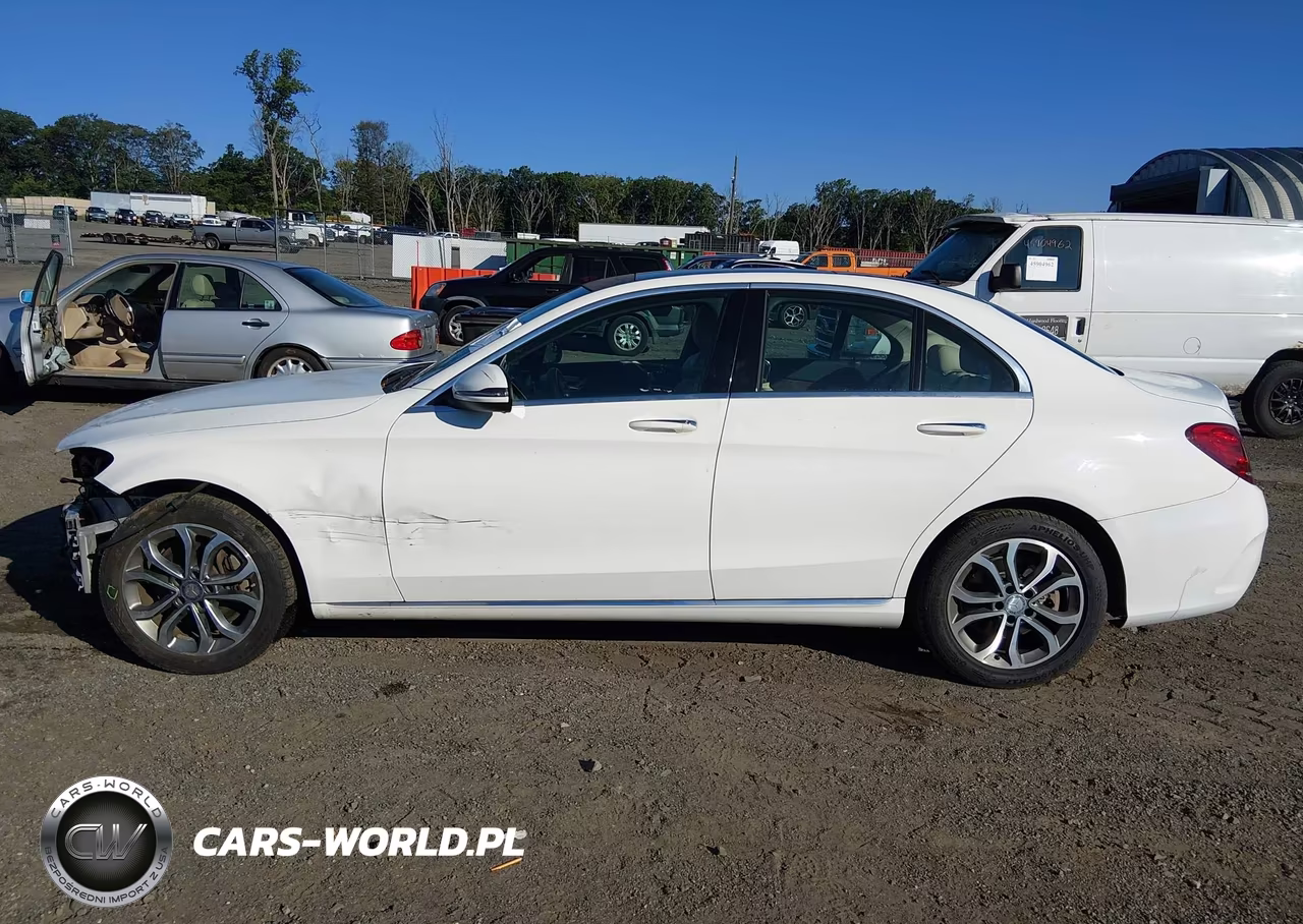 2015 Mercedes-Benz C 300 4Matic VIN:55SWF4KB4FU023420 - 15