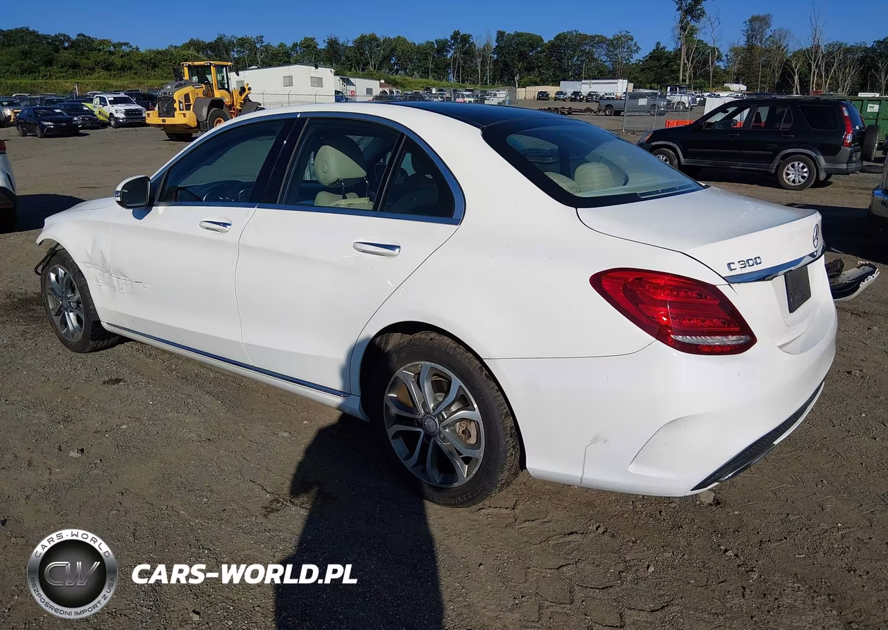 2015 Mercedes-Benz C 300 4Matic VIN:55SWF4KB4FU023420 - 3
