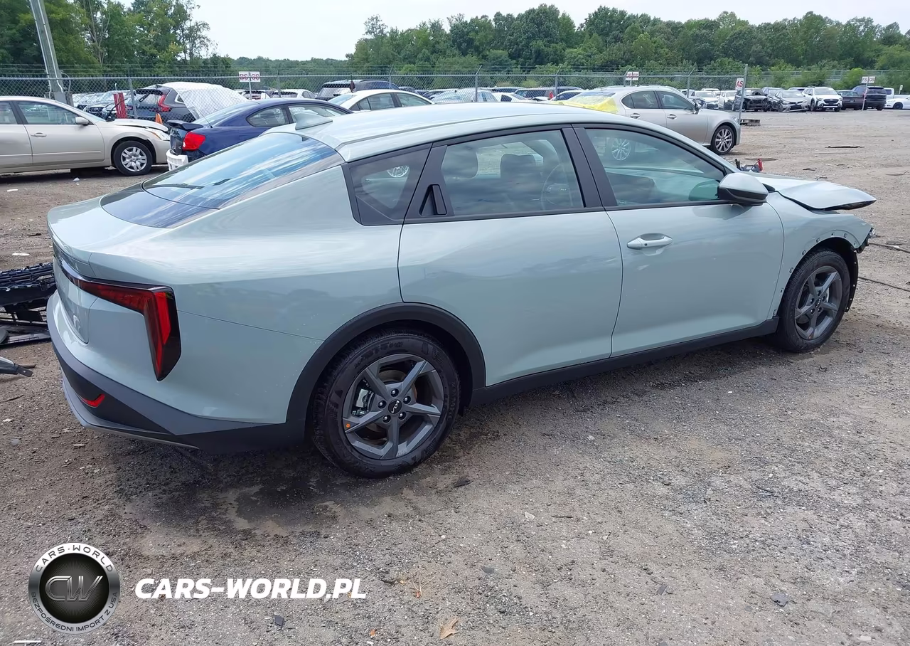 2026 Kia K4 Lxs VIN:3KPFT4DE5TE348693 - 4