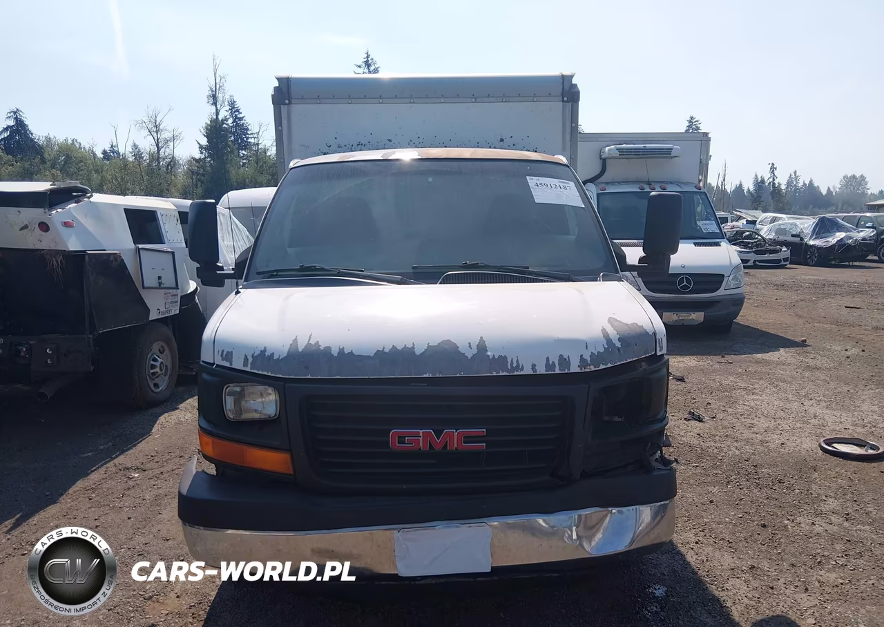 2003 GMC Savana Cutaway Standard VIN:1GDGG31V731904492 - 12