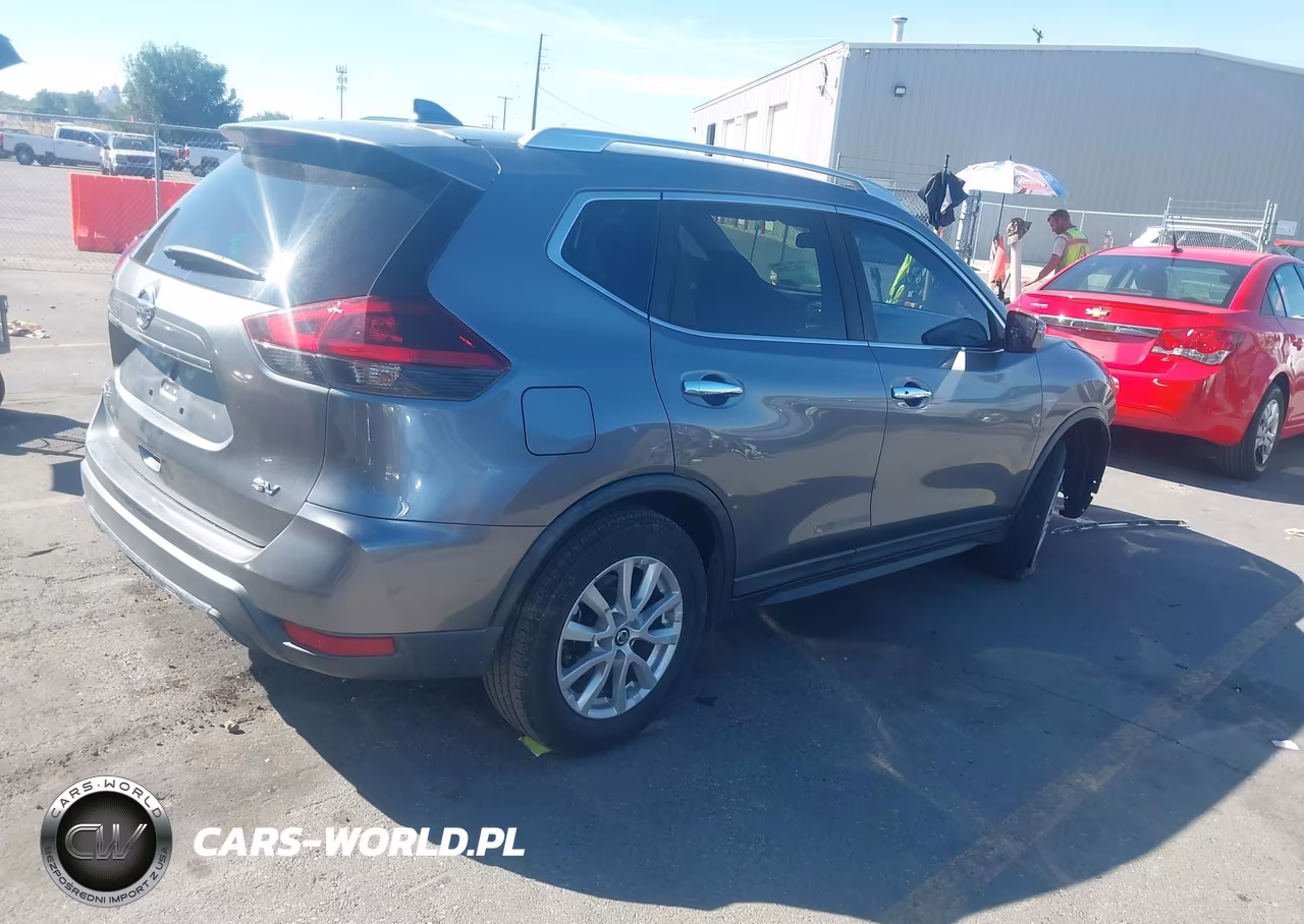 2018 Nissan Rogue Sv VIN:KNMAT2MT6JP579368 - 4