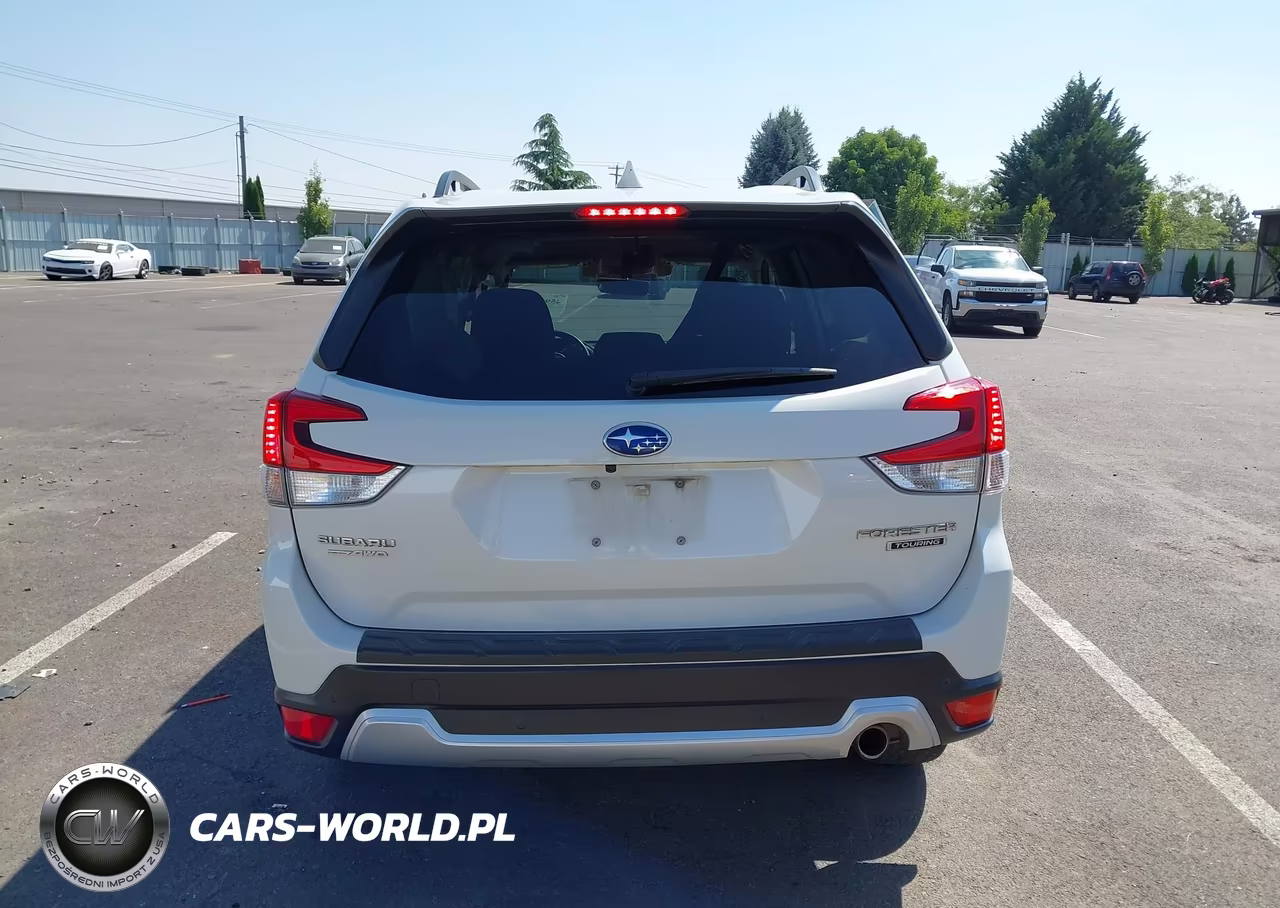 2020 Subaru Forester Touring VIN:JF2SKAXC6LH588700 - 16