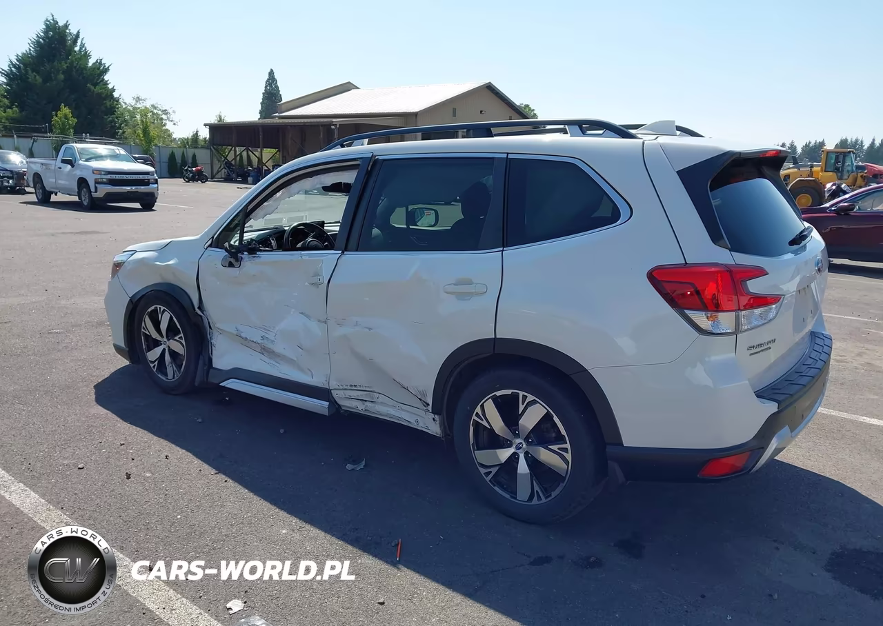 2020 Subaru Forester Touring VIN:JF2SKAXC6LH588700 - 3