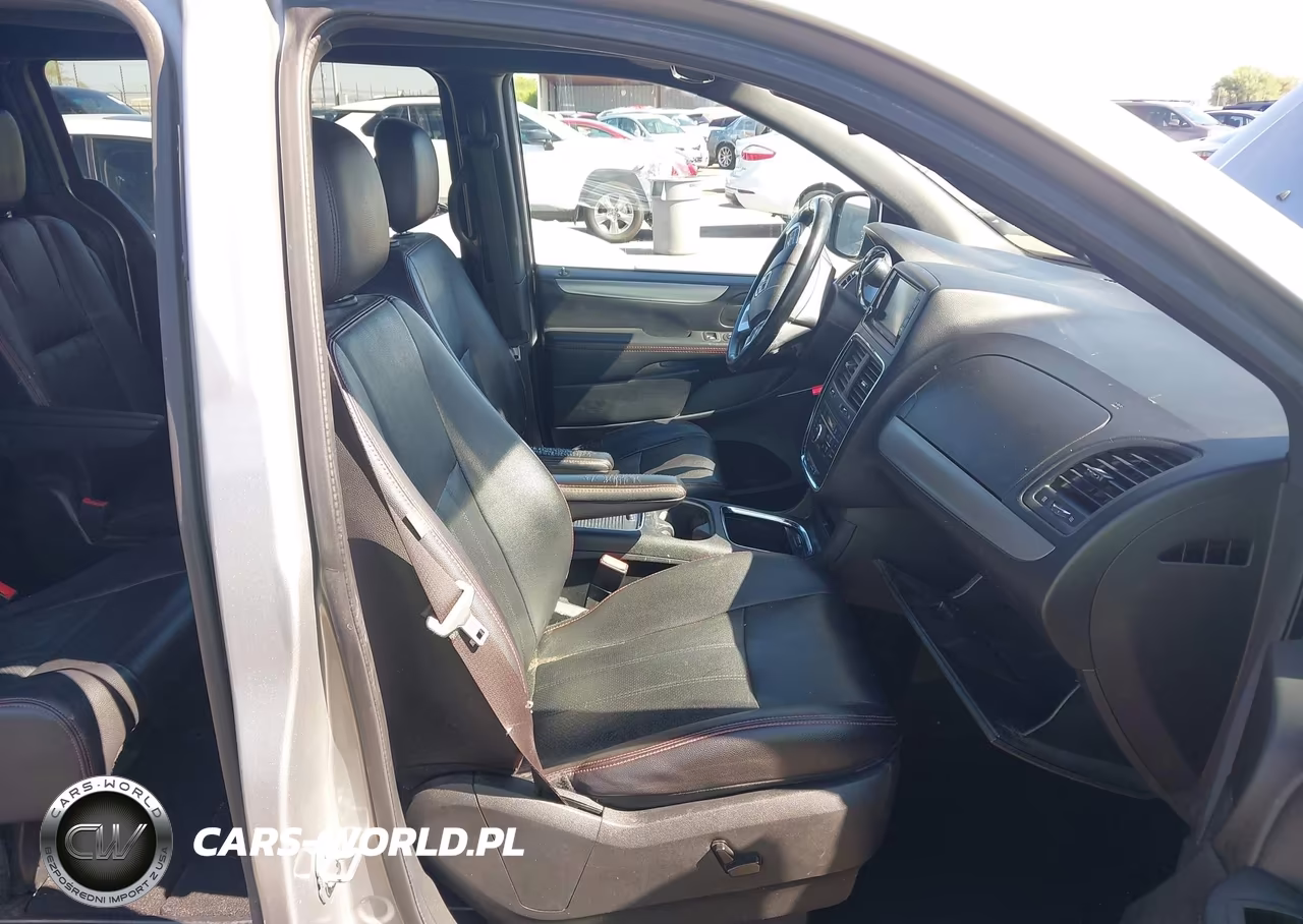 2019 Dodge Grand Caravan Gt VIN:2C4RDGEG0KR518936 - 5