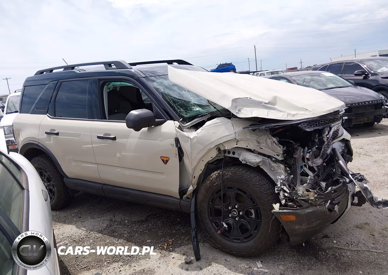 2025 Ford Bronco Sport Badlands VIN:3FMCR9DA1SRF41390 - 13