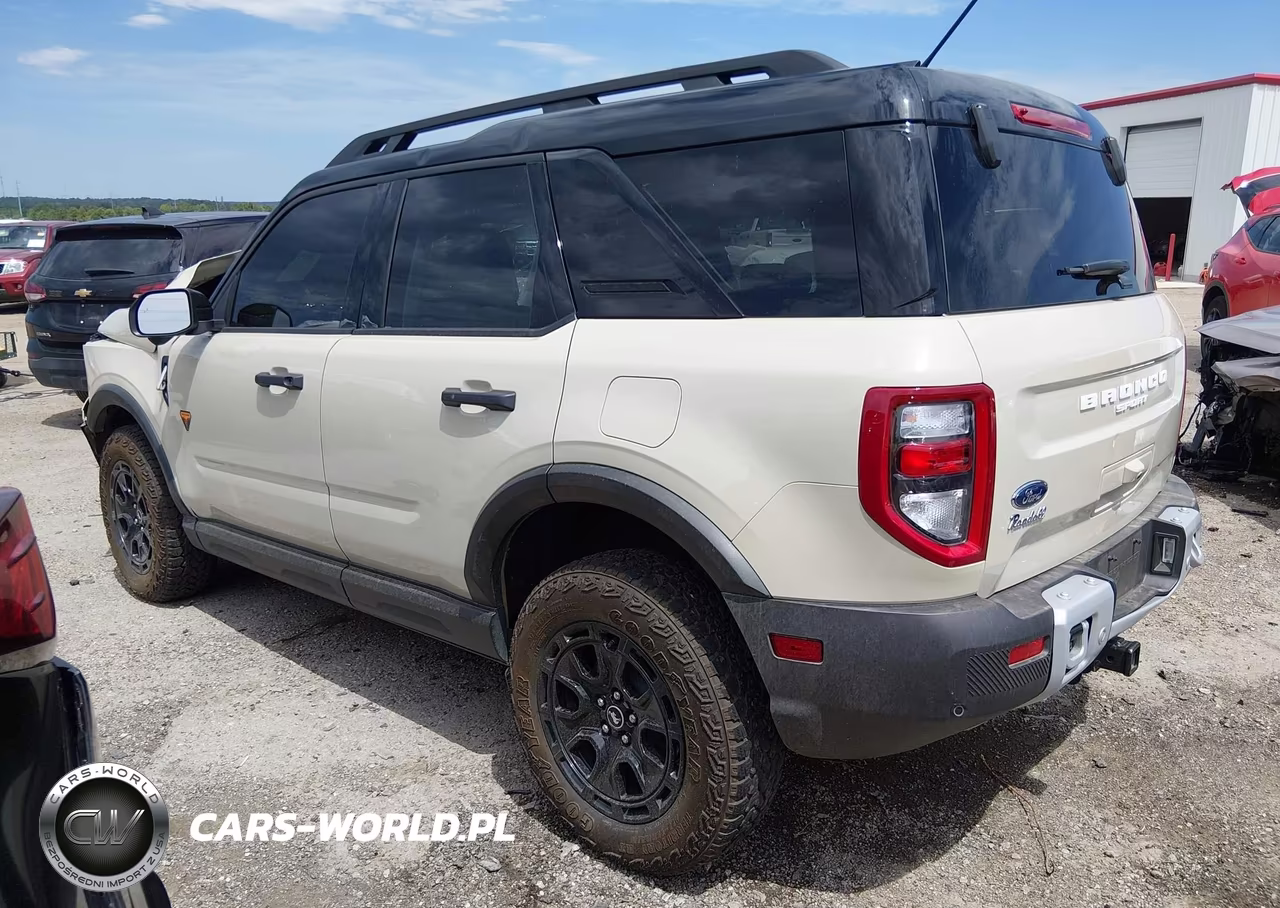 2025 Ford Bronco Sport Badlands VIN:3FMCR9DA1SRF41390 - 3