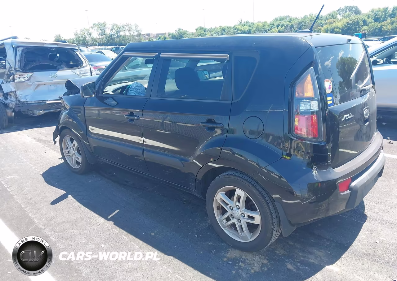 2011 Kia Soul + VIN:KNDJT2A2XB7219209 - 3