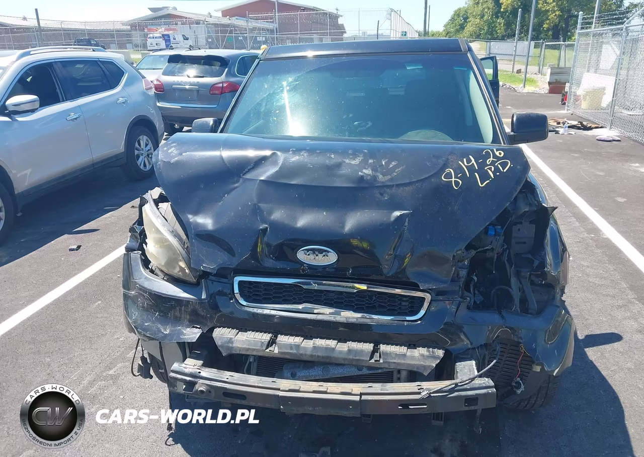 2011 Kia Soul + VIN:KNDJT2A2XB7219209 - 6