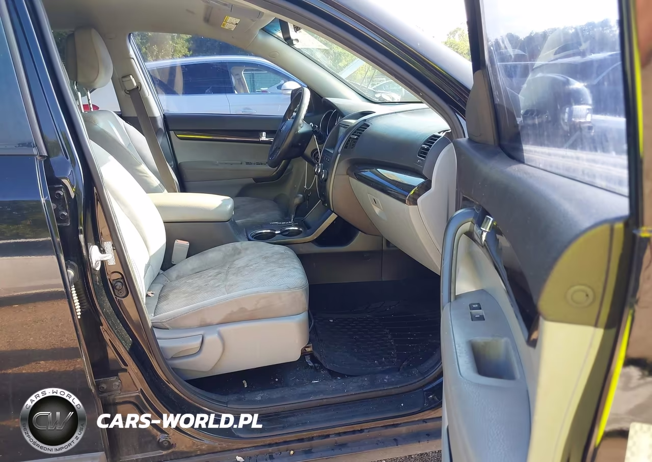2011 Kia Sorento Lx VIN:5XYKT3A14BG048705 - 5
