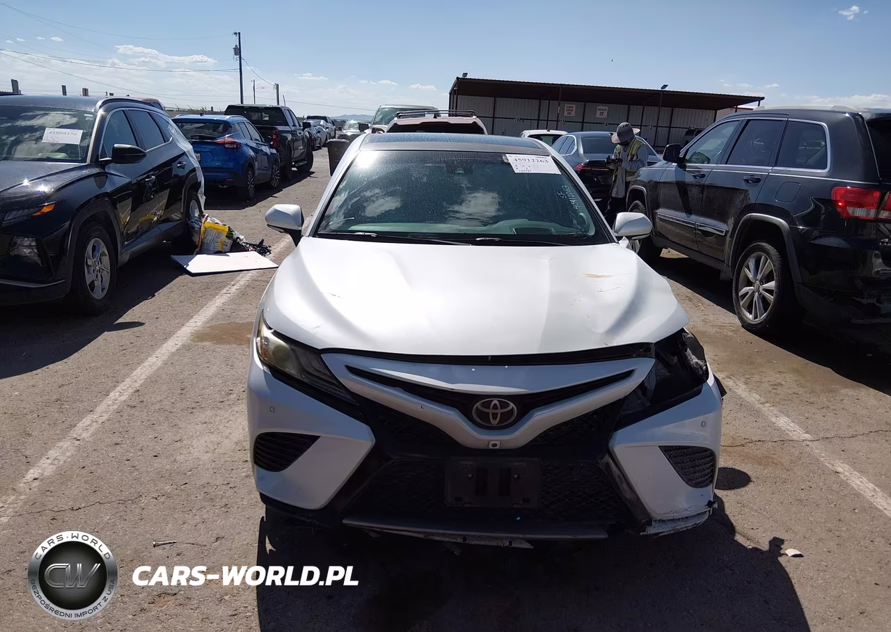 2018 Toyota Camry Xse VIN:4T1B61HK4JU071873 - 12