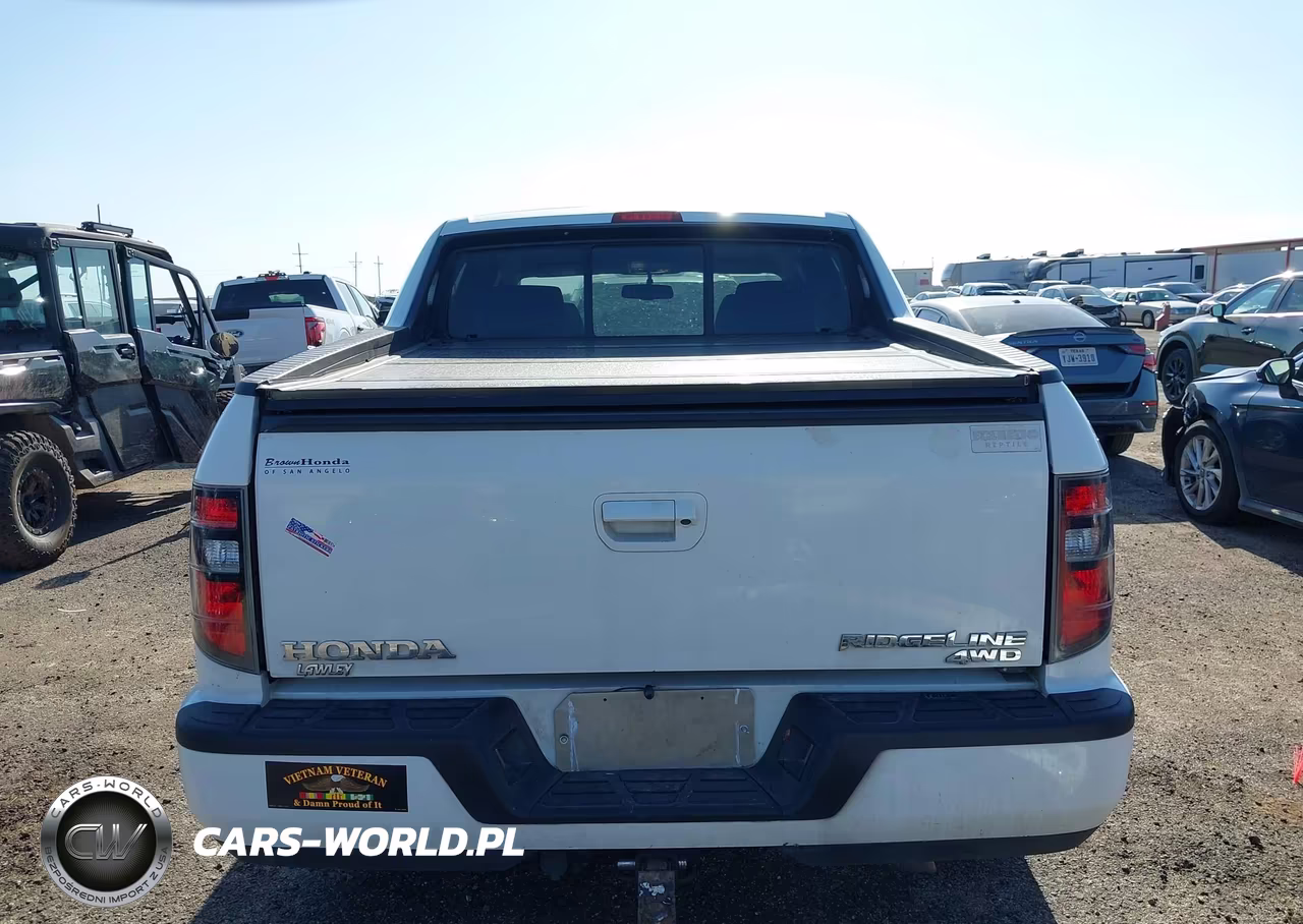 2013 Honda Ridgeline Sport VIN:5FPYK1F70DB011604 - 17