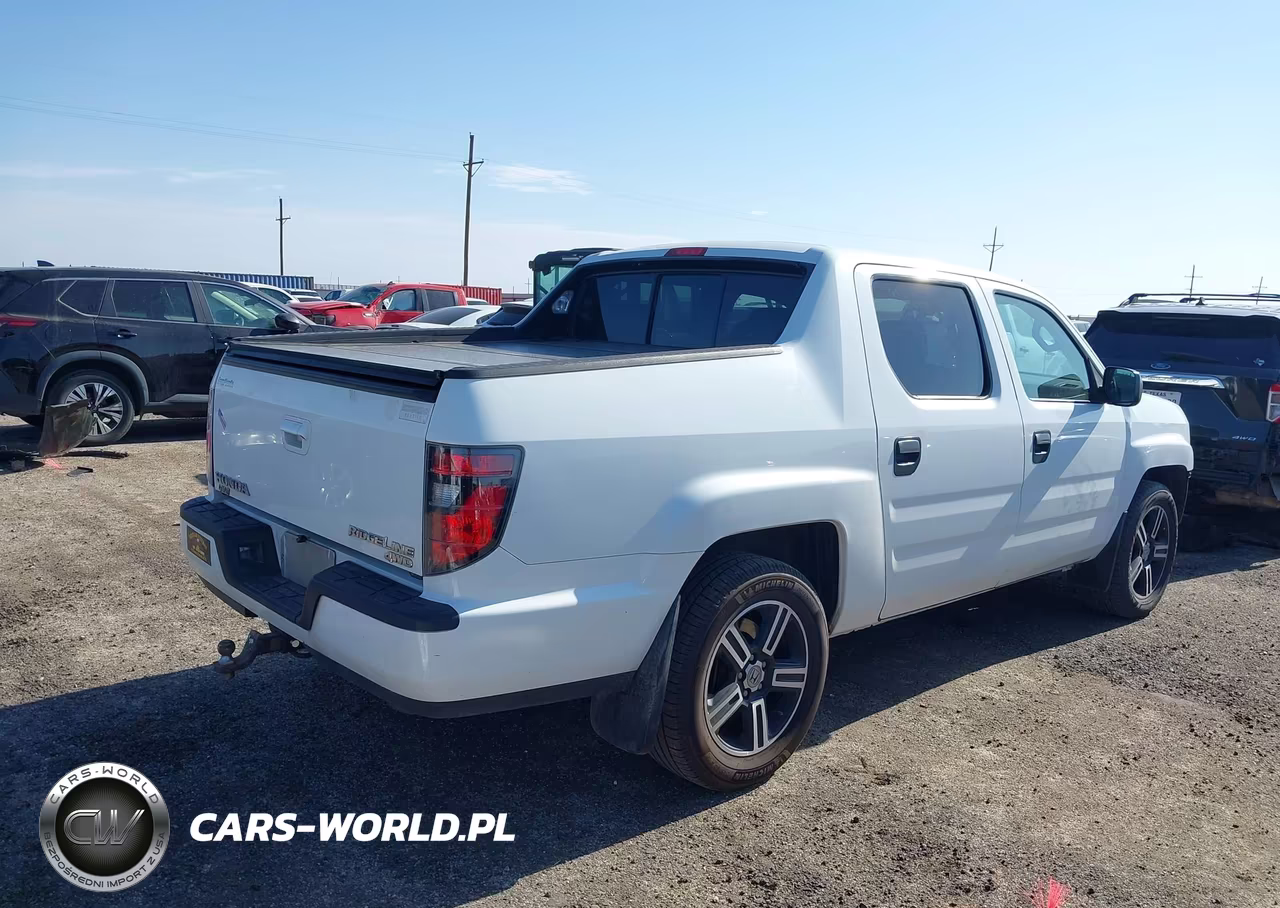 2013 Honda Ridgeline Sport VIN:5FPYK1F70DB011604 - 4