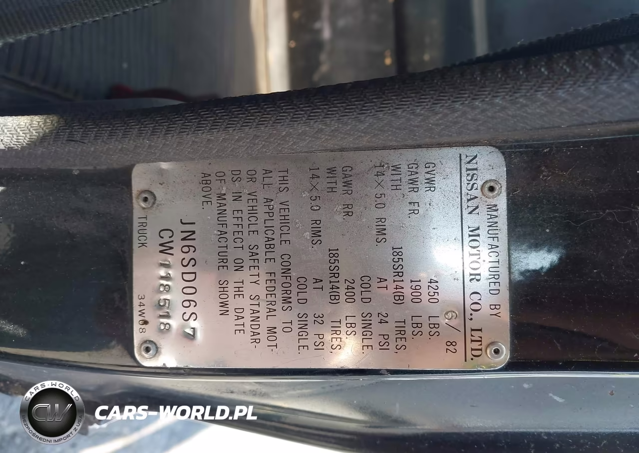 1982 Datsun 720 King Cab VIN:JN6SD06S7CW118518 - 9
