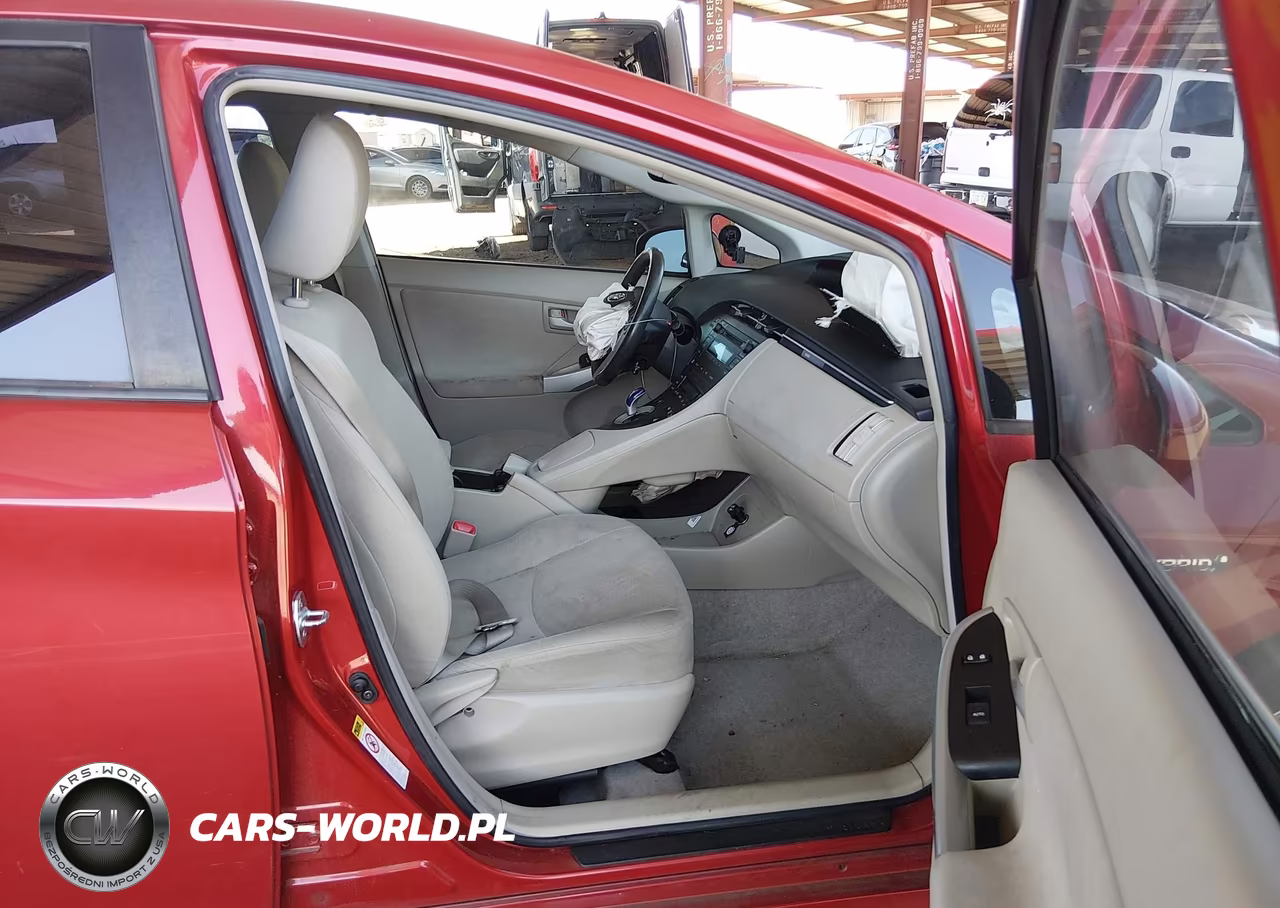 2011 Toyota Prius Three VIN:JTDKN3DU5B0267517 - 5